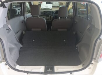 プレオプラス LA　4WD