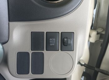 プレオプラス LA　4WD