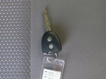 プレオプラス LA　4WD