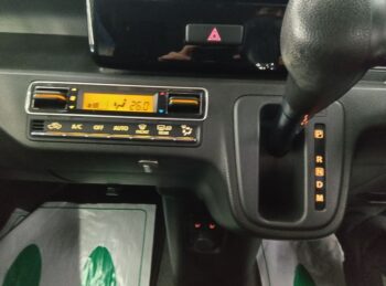 ワゴンR スティングレー ハイブリッドT ターボ ナビ・バックカメラ 4WD