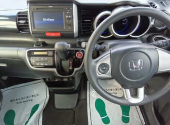 N-BOXカスタム Ｇ・Ｌパッケージ 4WD