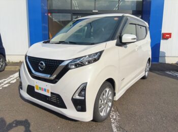 デイズ ハイウェイスターX アラウンドビューモニター 