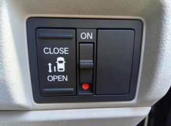 N-BOX ベースグレード　未使用車