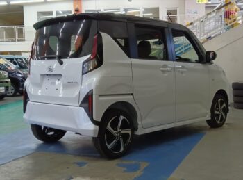 ムーヴ RS ターボ　未使用車　純正ナビＴＶ　バックカメラ　 4WD