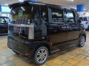 N-BOXカスタム Ｇ・Ｌパッケージ 4WD