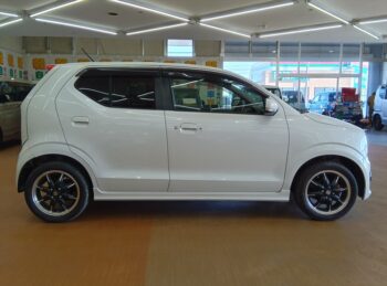 アルト  ターボＲＳベースグレード　4WD