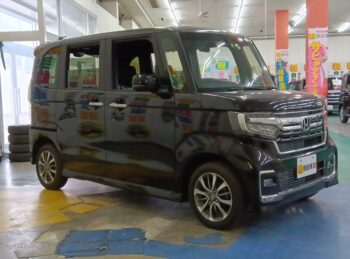 N-BOXカスタム Ｌ　純正ディスプレイオーディオ・バックカメラ　後期型　4ＷＤ