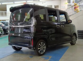 N-BOXカスタム Ｌ　純正ディスプレイオーディオ・バックカメラ　後期型　4ＷＤ