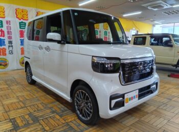 N-BOXカスタム ターボ 4WD 未使用車