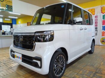 N-BOXカスタム ターボ 4WD 未使用車