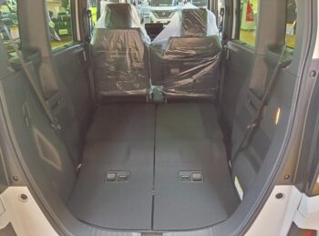 N-BOXカスタム ターボ 4WD 未使用車