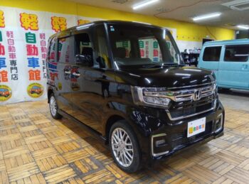 N-BOXカスタム Ｌ・ターボ　純正ナビ　ＴＶ　バックカメラ　後期型 4WD