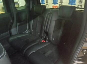 N-BOXカスタム Ｌ・ターボ　純正ナビ　ＴＶ　バックカメラ　後期型 4WD
