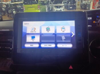 N-BOXカスタム Ｌ・ターボ　純正ナビ　ＴＶ　バックカメラ　後期型 4WD