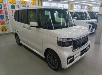 N-BOXカスタム ターボ 4WD
