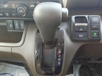 N-BOX L 純正インターナビ・バックモニター 後期型 4WD
