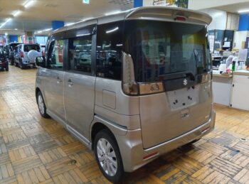 スペーシアカスタム ＧＳ　ナビ　バックカメラ 4WD