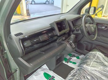 N-WGNカスタム L ブラックスタイル 未使用車 4WD