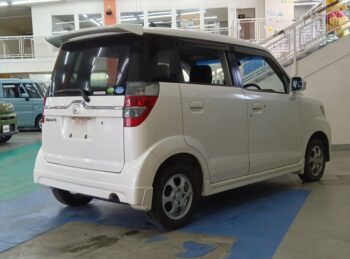 ゼストスパーク W　4WD