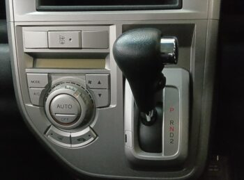 ゼストスパーク W　4WD