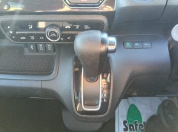 N-BOXカスタム G EXホンダセンシング 純正インターナビ・TV・バックカメラ 4WD