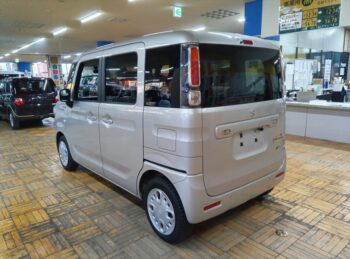 スペーシア ハイブリッドＸ　純正ナビ　バックカメラ 4WD