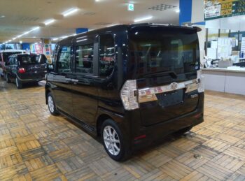 タントカスタム Ｘ　ナビ　TV　バックカメラ 4WD