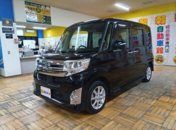 タントカスタム Ｘ　ナビ　TV　バックカメラ 4WD