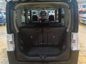 タントカスタム Ｘ　ナビ　TV　バックカメラ 4WD
