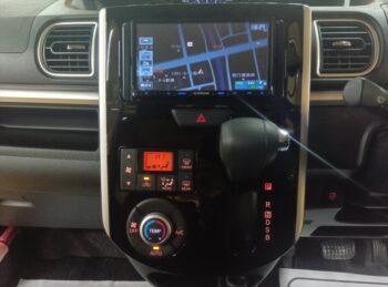 タントカスタム Ｘ　ナビ　TV　バックカメラ 4WD