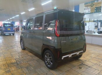 デリカミニ Ｇプレミアム　ナビ　アラウンドビューモニター 4WD