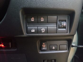 デリカミニ Ｇプレミアム　ナビ　アラウンドビューモニター 4WD