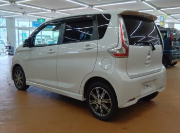 eKカスタム Ｔ ターボ　セーフティプラスエディション　純正ナビ・ＴＶマルチラウンドモニター　後期型 4WD 