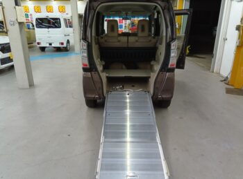 N-BOX+ G・Lパッケージ 福祉車両車いす仕様スローパー 4WD
