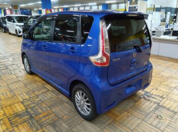 デイズ ハイウェイスターＧターボ　後期型 純正ナビ 4WD