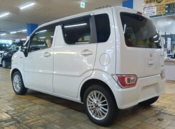 ワゴンR ハイブリッドＦＸ　セーフティパッケージ装着車　純正ナビ　TV 4WD