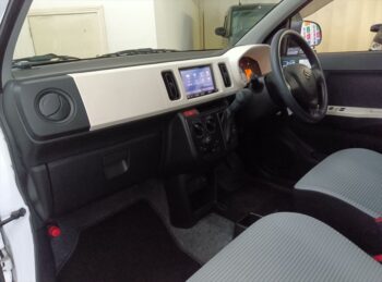 アルト F　ナビ・TV　4WD