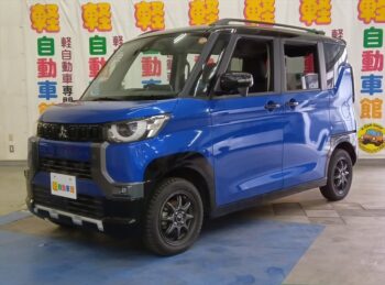 デリカミニ G　ディスプレイオーディオ・バックカメラ　4WD