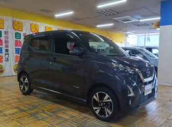 デイズ ハイウェイスターＧターボ　純正９インチナビ　ＴＶ　バックカメラ 4WD