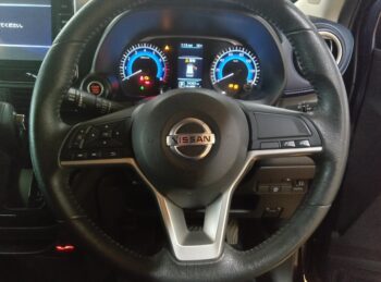 デイズ ハイウェイスターＧターボ　純正９インチナビ　ＴＶ　バックカメラ 4WD
