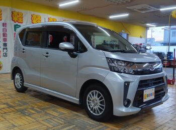 ムーヴカスタム Ｘリミテッド ＳＡⅢ　後期型　純正ナビ　アラウンドビューモニター 4WD