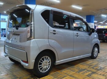 ムーヴカスタム Ｘリミテッド ＳＡⅢ　後期型　純正ナビ　アラウンドビューモニター 4WD