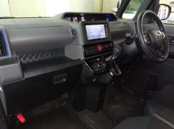 タントカスタム RS　ターボ　純正ナビ・TV　4WD