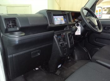 サンバーバン ＶＣターボ　スマートアシスト　純正ナビ・TV・バックカメラ　4ＷＤ