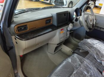 アルトラパンLC ハイブリッドＸ　全方位モニター用カメラパッケージ　スズキコネクト 未使用車 4WD
