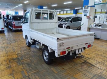 NT100クリッパートラック ＧＸ　デュアルカメラエマージェンシーブレーキサポート 4WD