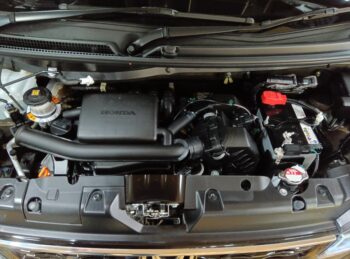 N-WGNカスタム Ｌ　８インチナビ　ＴＶ　バックカメラ 4WD