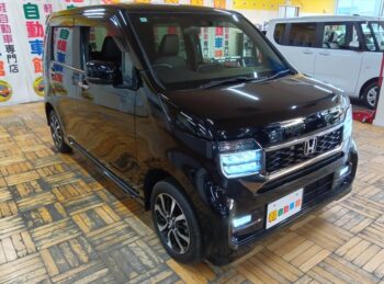 N-WGNカスタム Ｌ　８インチナビ　ＴＶ　バックカメラ 4WD