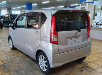 ムーヴ Ｘ　ＳＡⅢ　純正ナビ　ＴＶ　バックカメラ 4WD