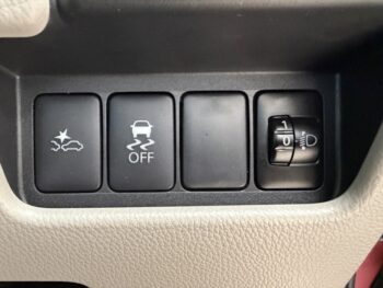 eKスペース M　e-アシスト　後期型　４WD